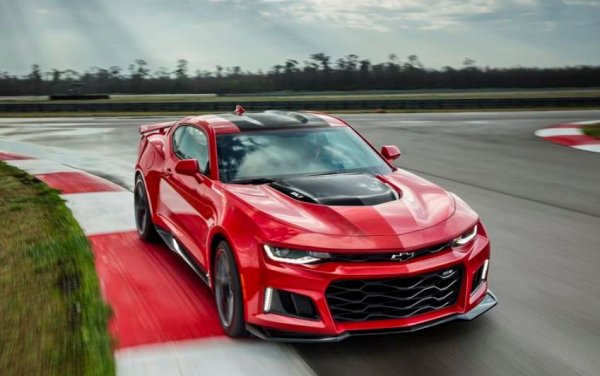 Когато Chevrolet пусна Camaro през 1967 г., повечето от неговите автомобили носеха имена, което започват с буквата "C". Работното название на модела е Project Panther, а екипът от маркетолози трябва да избира между 2000 думи за името на серийния автомобил.

Въпреки, че има испански корени, думата Camaro не означава нищо на нито един език. На въпрос на медиите при представянето на колата, от Chevrolet казват, че Camaro е малко и зловещо животно, което яде Mustang-и.
