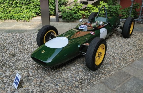 С този Lotus печели първите си победи легендарният Джим Кларк