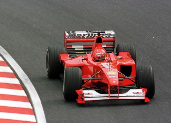 НАЙ-ПОСЛЕ ОТНОВО ТИТЛА // Първата титла на Михаел с Ferrari идва през 2000 година.