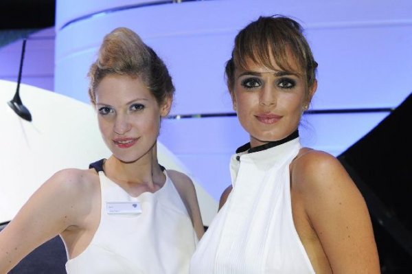 Момичетата на автосалон Франкфурт 2011