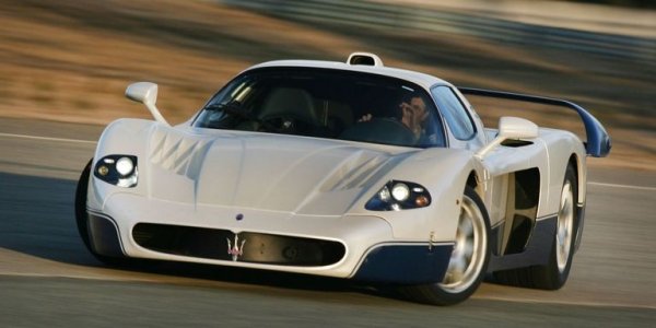 MC12 има много общо с Ferrari Enzo, но по-странният му и смел дизайн, както и по-скромната производствена серия превърнаха този модел в по-ценен и по-ексклузивен от &bdquo;донора&rdquo;.