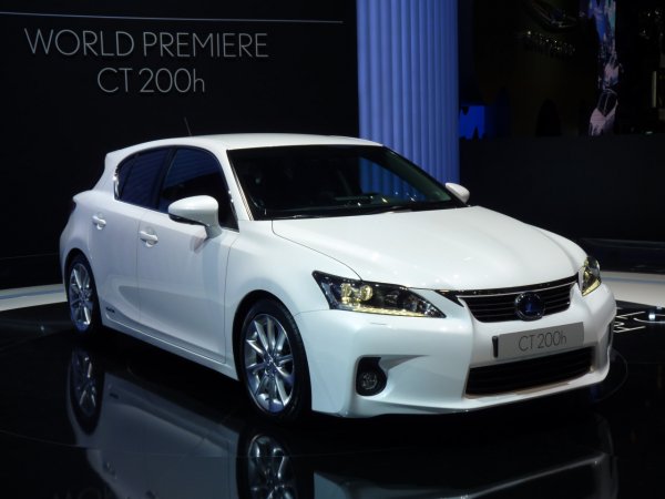 Lexus CT 200h / Женева 2010