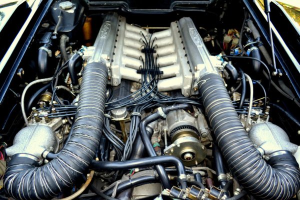 Lamborghini Countach 5000 QV 