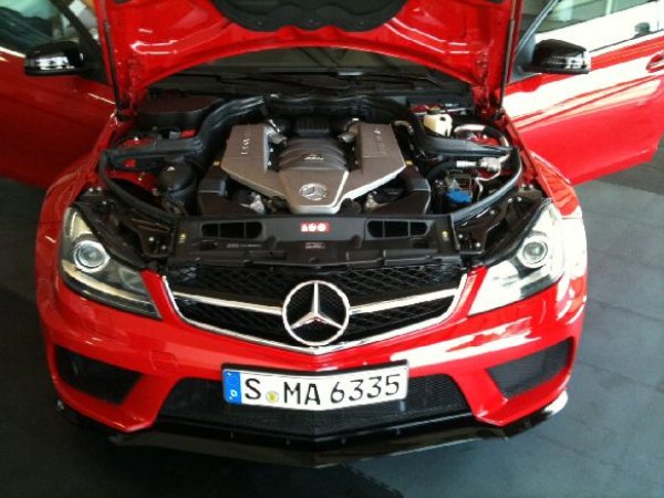 Първи снимки на Mercedes-Benz C63 Black Series 