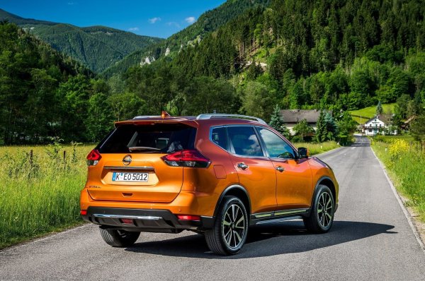 Причината е голямо и тежко тяло на автомобила, което по време на движение извът пътя създава твърде големи натоварвания върху трансмисията. Това води до износване на нейните основи елементи. Самият ремонт на агрегата е доста скъп, поради което първите собственици предпочитат да продадат колата, ако скоростната кутия покаже признаци на износване. 