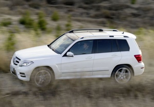 Проблемът с надраскването е свързан и с факта, че при разклащане по лоши пътища и при проблеми с нискокачествено гориво активната маса на конвертора се разпада в катализатора. Освен това, има оплаквания за 7-степенната автоматична скоростна кутия, която е склонна към прегряване и може да излезе от строя при пробег 150 000 км.