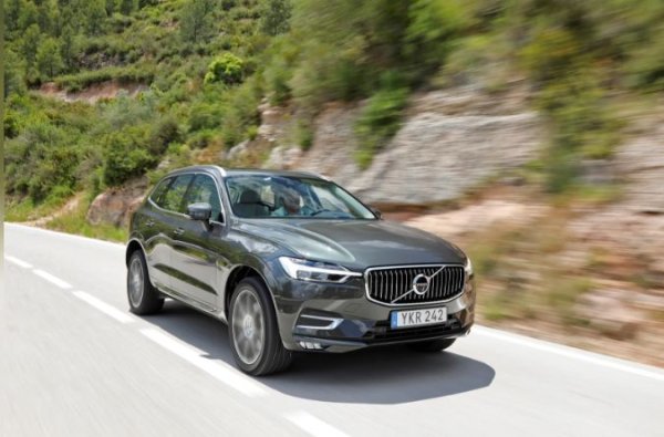 Първото поколение на компактния шведски кросоувър Volvo XC60 има и редица недостатъци. Автомобилът се произвежда от 2008 до 2017 г., като, колкото и странно да звучи, при него има оплаквания относно антикорозионната защита. Праговете и гредите не са много добре защитени, поради което след 5-6 години по тях се появяват червени петна. Ръжда може да се появи в местата на контактно заваряване.