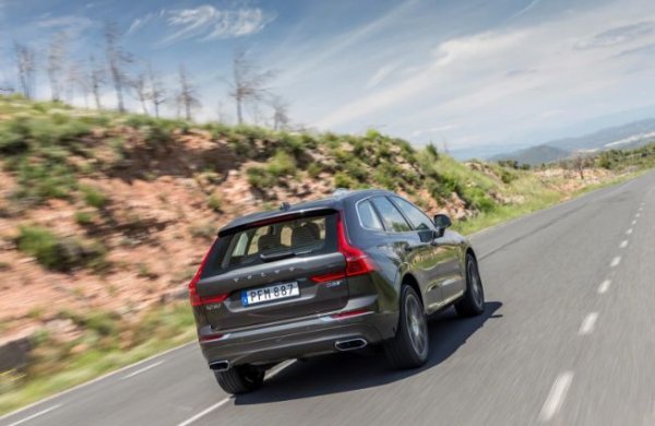 На Volvo XC60 са инсталирани различни двигатели, като за най-надеждни се счита 5-цилиндрови дизели. Бензиновите 2,0-литрови агрегати, разработени съвместно с Ford, нямат достатъчна надеждност, като при тях още преди достигане на 150 000 км се появяват надрасквания по стените на цилиндрите и висока консумация на масло.