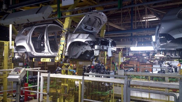 В кухнята на автомобилите Dacia