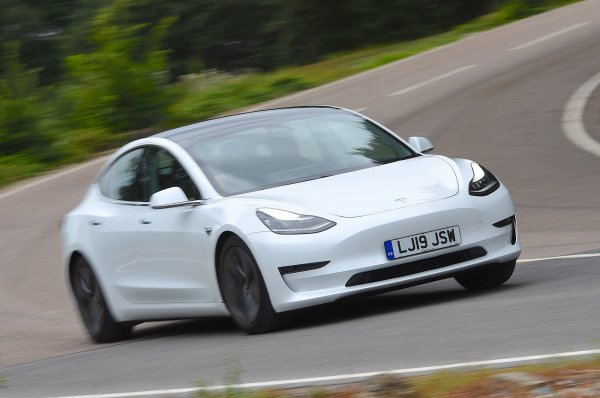 Защита на възрастните пътници - 96%; Защита на децата - 86%; Защита на пешеходците - 74%; Асистент за безопасност - 94%. Общ резултат на Euro NCAP - 350/400