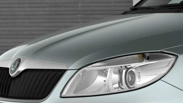 Атмосферният двигател 1.6 MPI от семейството EA111 с мощност 105 к.с. е известен с чукането на буталата "на студено", което наподобява работата на дизелов мотор. Звукът може да затихва с лекото загряване на колата, но при някои автомобили с времето става по-силен и може да доведе до повишен разход на масло. Това просто е конструктивна особеност на самите бутала.

Какво да се направи

В начален стадий проблемът се изразява само в страничния шум и двигателят може да изкара така още десетки хиляди километри. Като превенция е добре да сменяте маслото на всеки 7000&ndash;10 000 кма и да не давате много газ на студен двигател. Ако чукането стане постоянно и силно, може да се наложи ремонт и монтиране на подобрена бутална група.
