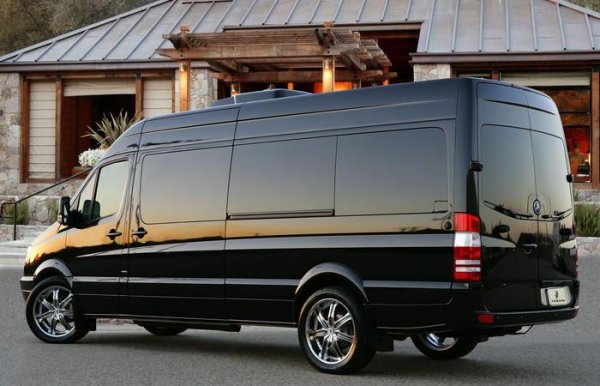 Mercedes-Benz Sprinter (L5-B) от Lexani Motorcars