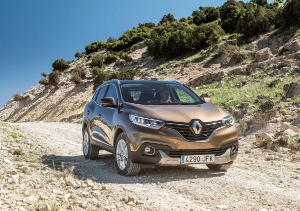 Това е френската версия на Nissan Qashqai, като двата модела споделят голям брой еднакви части и системи. Kadjar обаче се оказва по-надежден, поне според статистиката на Warrantywise. Повреди се отчитат при 3% от автомобилите от модела, като се отбелязва, че ремонтът не само е евтин (349 паунда), но и се извършва бързо.