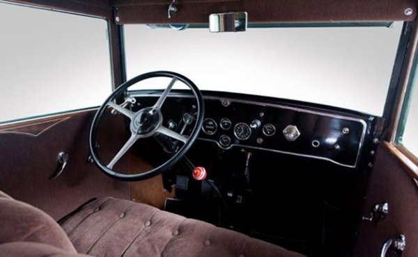 Cadillac V8 Town Sedan - Бронираната кола на Ал Капоне 