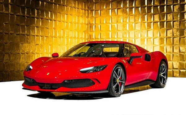 За поредна година на върха е Ferrari, която печели за всяка продадена кола толкова, колкото BMW - за 58. Италианската марка се е запътила към най-силния годишен резултат в цялата си история, с 3.58 милиарда евро нетни приходи за първото полугодие и с рекордните 7087 доставени автомобила. 
Разбира се, Ferrari печели и от факта, че е самостоятелна компания, докато числата на големият конкурент Lambоrghini се вливат в общия отчет на VW Group. Същото важи и за Bentley и Bugatti (също VW Group) и Rolls-Royce (BMW Group). Малки производители като McLaren или Koenigsegg не са разгледани от Муньос. 
