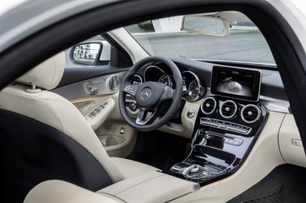 Mercedes-Benz C-Class 