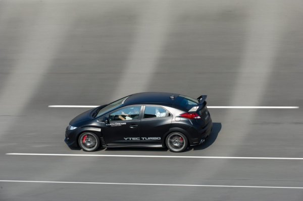 Honda Civic Type R по време на тестове 