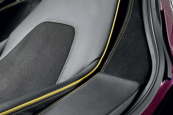 Руската суперкола Marussia B1 / В2