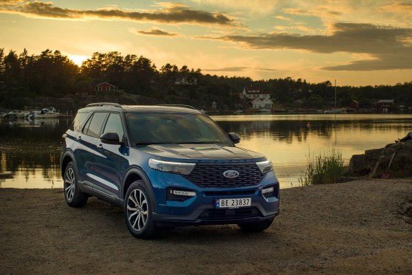 Не, Ford Explorer не беше от висок клас, както и не беше луксозен или много технологичен автомобил, но неговият принос към развитието на сегмента на компактните SUV не бива да се подценява. Именно кросоувърите и SUV формират основите на автомобилния пазар през последните 25 години, така че значението на този модел често е неправилно пренебрегвано.