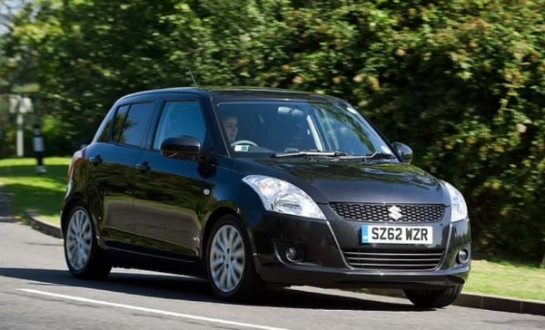 Вторият модел на Suzuki, който попадна в списъка с надеждни по-стари коли, е суперминито Swift (2010-2016). Престъпно пренебрегван, моделът е практичен. Освен това е много добър за шофиране, с добре балансирано шаси и някои впечатляващи опции за двигатели.

Едва 8% от собствениците са ходили при майстор последната година. Ремонтът е продължил средно само 1,4 дни. С цени от едва 3700 евро това е отличен вариант за начинаещи шофьори.