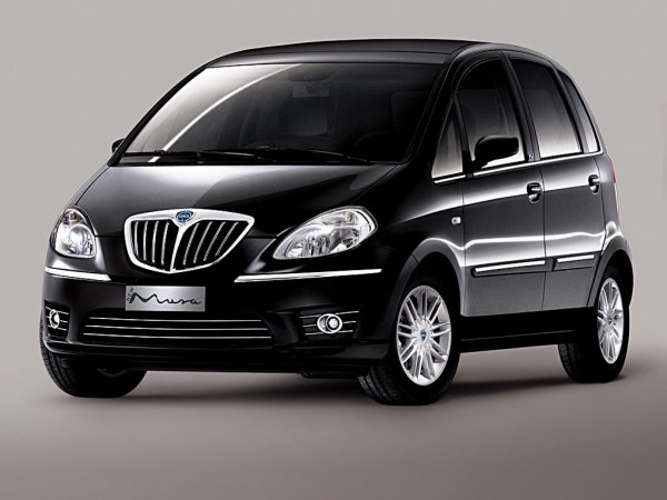 Новата Lancia Musa се предлага и с 1.4 литров бензинов мотор от серията Fire, чиято мощност може да бъде 77 или 95 к.с.