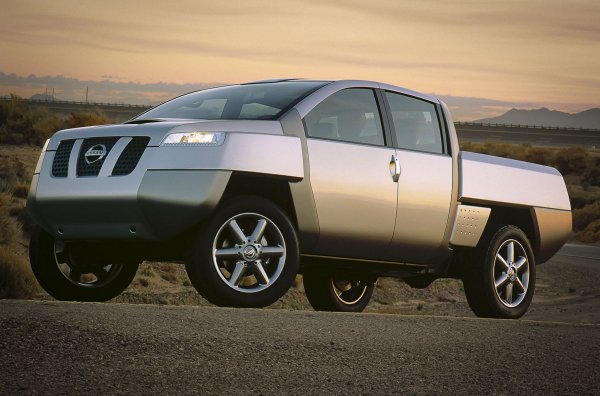 В подготовката си за навлизане на изключително популярния сегмент на пълноразмерните пикапи, американското подразделение на Nissan знаеше, че битката с най-продаваните Ford F-150 и Chevrolet Silverado ще бъде много тежка и разчиташе на оригиналност, за да разграничи модела си от местните.

Концептът Alpha-T, който загатна за появата на серийния модел Titan се получи интересен по своему, с футуристичен дизайн на луноход, "зализана" предница и срещуположно отварящи се врати. Серийната версия запази малка част от тези неща, но въпреки масивния си двигател и добрите си характеристики, така и не успя да се превърне в "алфа мъжкар" на пазара на пикапи в САЩ.