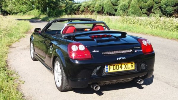 Този пакет може да бъде инсталиран в представителствата на Toyota и да увеличи изходната мощност до 181 конски сили. Въртящият момент вече 345 Нм, достъпи при 3500 об/мин. Само 300 бройки от MR2 получават този ъпгрейд и те те почти не се срещат в наши дни.