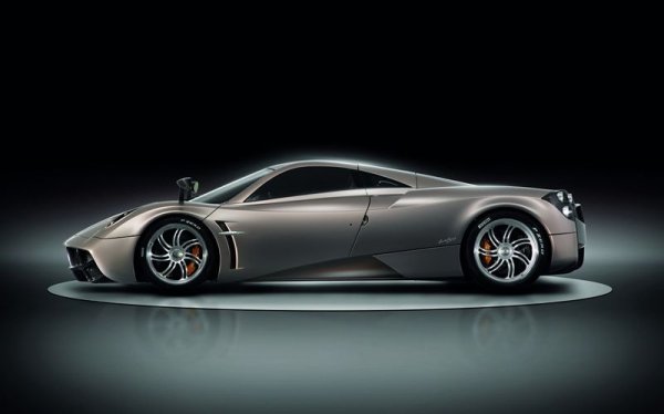 Pagani Huayra 