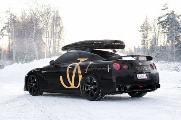 Nissan GT-R, Lamborghini Murci&eacute;lago и Lamborghini Gallardo, оборудвани за ски уикенд в планината