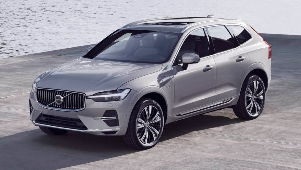Основната част от продажбите се падат на хибридната версия XC60 Recharge. За същия период на миналата година регистрациите са били едва 904. 
