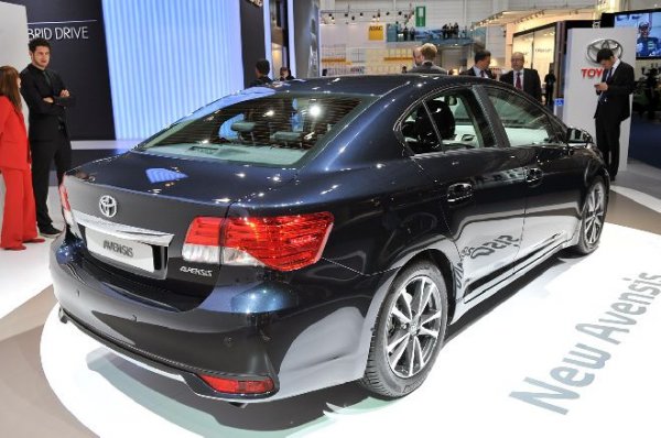     Франкфурт 2011 - обновената Toyota Avensis