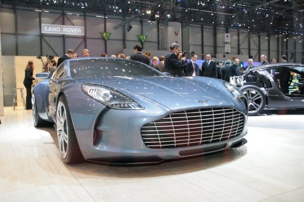 Женева 2009 / Aston Martin One-77