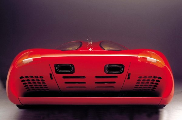 С техническата част се заема тунинг ателието Lotec: 5-литровият 12-цилинров "боксер" получава два турбокомпресора, което позволява мощността му да бъде увеличена от 390 на 750 к. с. Колекторите на двигателя са боядисани в златно: необичайният щрих е отигран в името на концепта - Testa d'Oro ("Златна глава" от италиански). Въпреки че рекордът за скорост през 1981 г. (351 км/ч) е поставен от автомобил с различен дизайн на купето, оригиналната концепция на Колани не е изгубена: през 2015 г. автомобилът е продаден за 1,7 милиона долара.