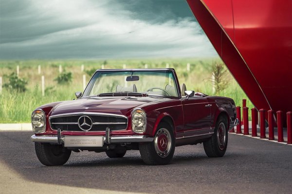 Реставриран Mercedes-Benz 280SL от българските специалисти Overdrive