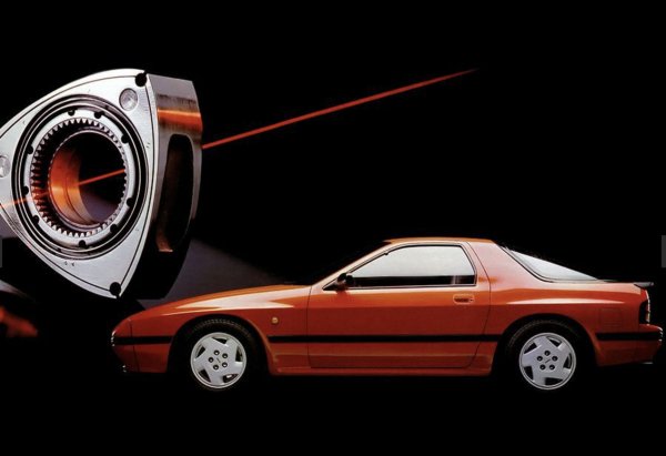 Въпреки преимуществата, които имат роторните двигателя спрямо стандартните мотори с бутала, много малко са производителите, които се решават да ги ползват в масовите си модели. Mazda е един от тях. Ванкеловите двигатели, както още са известни, се вграждат в няколко модела на японската компания още от 1963, като най-вероятно това ще се случи и отново в близко бъдеще.
