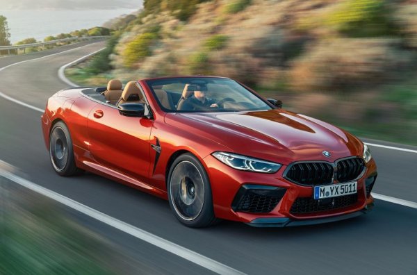 Сред кабриолетите има доста екземпляри, които развиват от 0 до 100 км/ч за по-малко от 3 секунди. Това обаче се отнася най-вече за двуместни суперколи с твърд покрив. Затова те не попадат в класацията, която в случая е за кабриолети с 4 места. При тях лидер е BMW M8 Competition, който вдига 100 км/ч от място за 3,3 секунди. Това е с 0,2 секунди по-бързо от обновения кабриолет Mercedes-AMG S 63 и с 0,5 секунди от новото Bentley Continental GT Convertible.