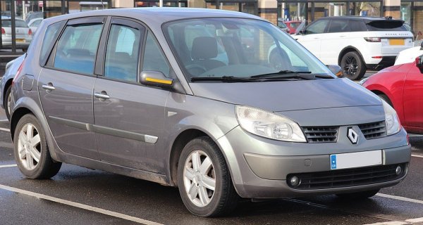 Един от най-популярните компактни ванове в историята, чието второ поколение се произвеждаше в периода 2003-2009 година. Европейската версия е оборудвана с бензинови мотори с обем от 1,4 до 2,0 литра, както и с дизели – от 1,5 до 2,0 литра. Предлага се и версия със задвижване на четирите колела.