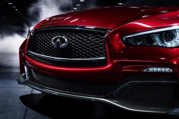 Infiniti Q50 Eau Rouge concept