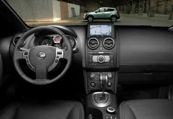 Струва си да избягвате агрегати, които са оборудвани с автоматична скоростна кутия CVT, тъй като малко сервизи са специализирани в техния ремонт. В допълнение, моделът е трайна конструкция без сложни компоненти, чийто отказ ще бъде свързан със скъпо посещение в дилърство. Механиците твърдят, че това е идеалният избор за малко по-взискателни хора, както и за семейства - на пазара ще намерите много копия в удължена версия, която може да побере седем души.