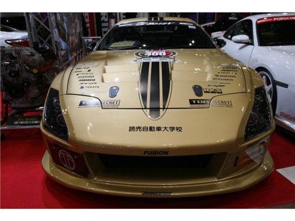 Преди намесата на тунерите, 5.0 литровият V12 двигател със заводско означение 1GZ-FE е доставял едва 276к.с.