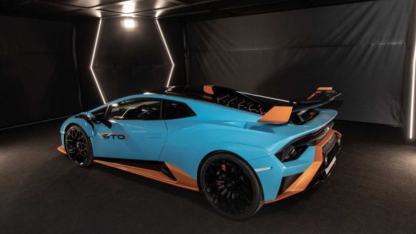 През тази година италианската компания за спортни автомобили остава на заден план откъм нови модели, като не се предвиждат и сериозни обновявания на настоящите. Единстената премиера е на представеният вече Huracan STO.
