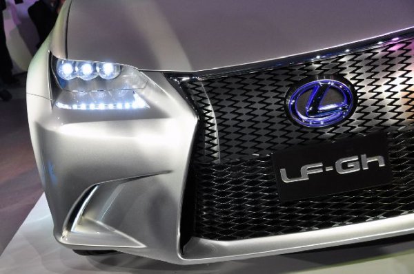 Ню Йорк 2011 - Lexus LF-Gh Concept