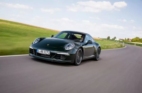 През есента на 2011-та Porsche представя наследник на поколението 997. Модернизираният и по-мощен от всякога 991 използва изцяло нова платформа. Произвежда се до края на моделната 2019-та, като през това време се предлага в множество версии. Най-рядката от тях е 911 Club Coupe, специална версия, пусната през 2012-та по случай 60-годишнината от основаването на първия клуб на собствениците на Porsche. Базирано на Carrera S, тиражът му е ограничен до 13 бройки.
