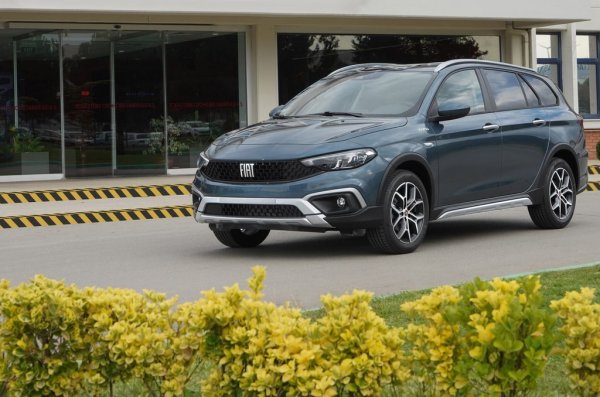 Произвежданият в Турция Fiat Egea, продаван в България под името Tipo, приключва 10-годишното си съществуване в началото на идната година. Бюджетният модел, който се предлагаше като седан, хечбек, комби и кросоувър, бе сред най-евтините предложения в сегмента. Все още не е напълно ясно с какво ще бъде заменен на поточната линия на Tofas в Бурса. Но със сигурност ще е SUV модел. 
