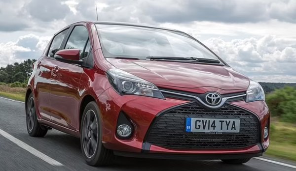 Цена: от 5268 евро

Toyota Yaris е класирана като най-надеждната употребявана кола за 2024 г. Сега вече в  четвърто поколение - тези данни обхващат само версията от трето. То беше пуснато през 2011 г. и остана в продажба до 2019 г. Японецът си осигури първото място с минимални разходи за ремонт. Средната е направо шокираща  - едва 700 евро. Организаторите на анкетата са категорични за причината  - Toyota има безупречен контрол върху качеството при производство.
