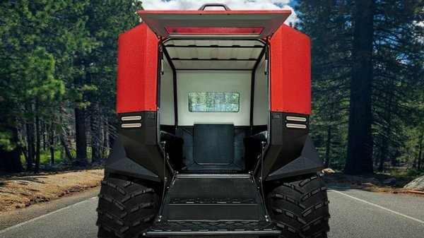 Базовата версия на TF4 (без ремаркето, системата за помпане на гумите и електронните блокировки) е 2.19 милиона рубли, което по актуалния обменен курс прави около 43 145 български лева. За сравнение последните намалени бройки на Ford Fiesta с еднолитров мотор и мека хибридна система се продават у нас за 44 454 лева. 
