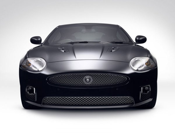 Купето Jaguar XK след фейслифт