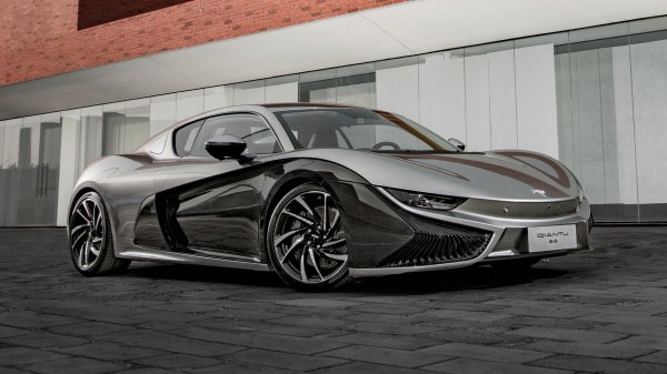 Тази компания от Суджоу е основана от бивш старши инженер на китайското поделение на Jeep. Нашумя най-вече със спортния си модел K50 - електромобил с два електромотора, обща мощност 376 конски сили и 4.6 секунди от 0 до 100 км/ч. Плановете за експанзия в Европа още не са потвърдени официално. 
