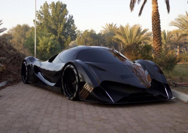 Със своя 12,3-литров V16 от драгстер този автомобил изглежда недостижим като показатели. Мощността на мотора, разработен от фирмата Steve Morris Engines, достига 5007 к.с. и 4771 Нм. Това стига за ускорение от 0 до 100 км/ч за 1,8 секунди и развиване на максимална скорост от 515 км/ч.

Разработката на екстремната хиперкола беше спирана на няколко пъти, като основните проблеми бяха с аеродинамиката и с адаптирането на двигателя. В крайна сметка, президентът на Devel Motors - Маджид Ал-Атар, обяви, че интересът към автомобила е огромен и компанията му започва щателно да проучва евентуалните клиенти. 
