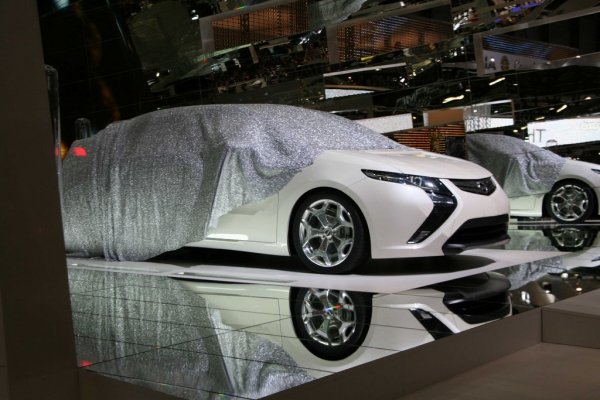 Женева 2009 / Opel Ampera